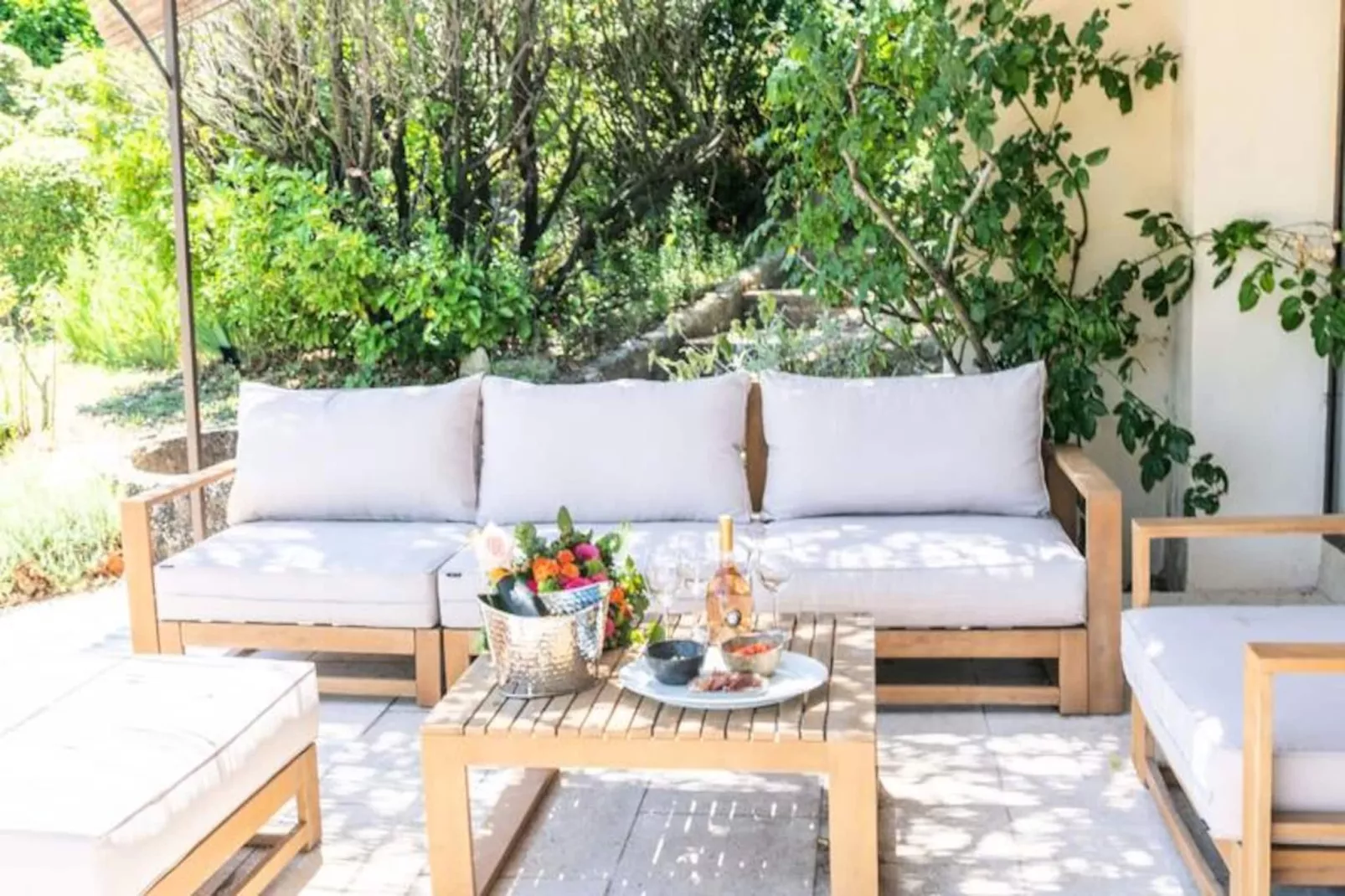 Villa Les Saffres, Somptueux Mas &agrave; Malaucene-Image-tags.