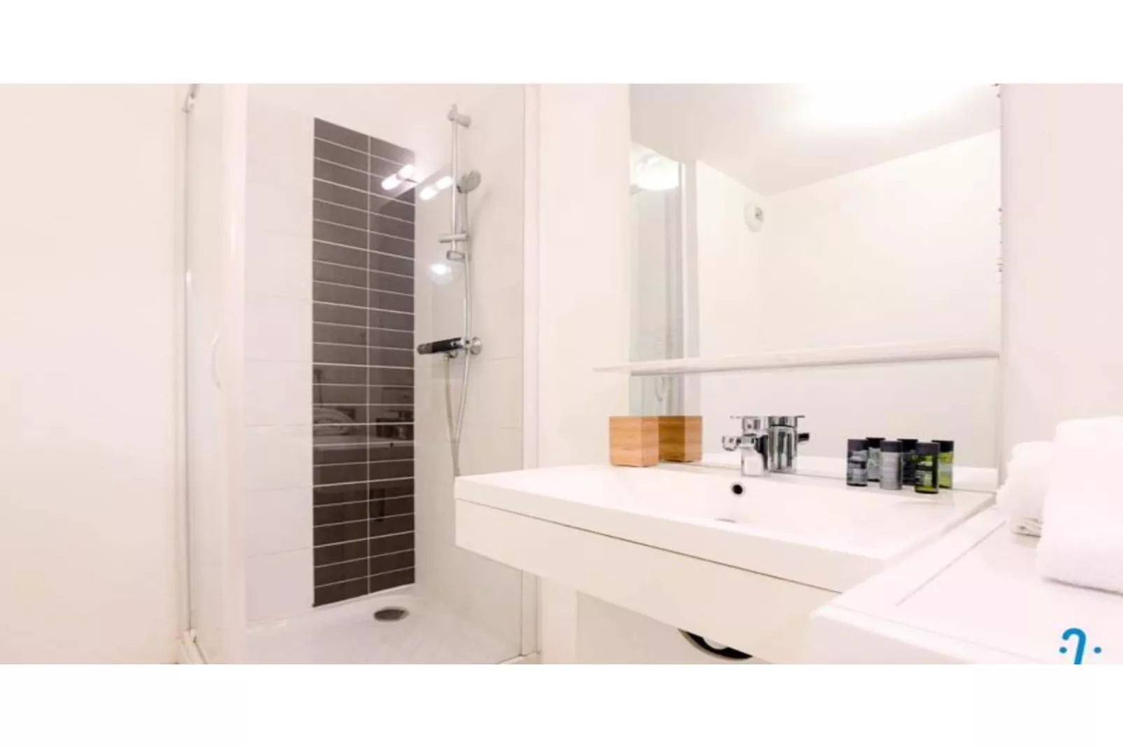 Appartement Charmant Et Moderne Pour 4 Avec Parking, Proche Cit&eacute; Du Vin-Gebieden zomer 1km