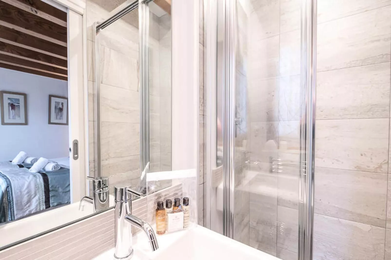 Résidence Gaia-Badkamer