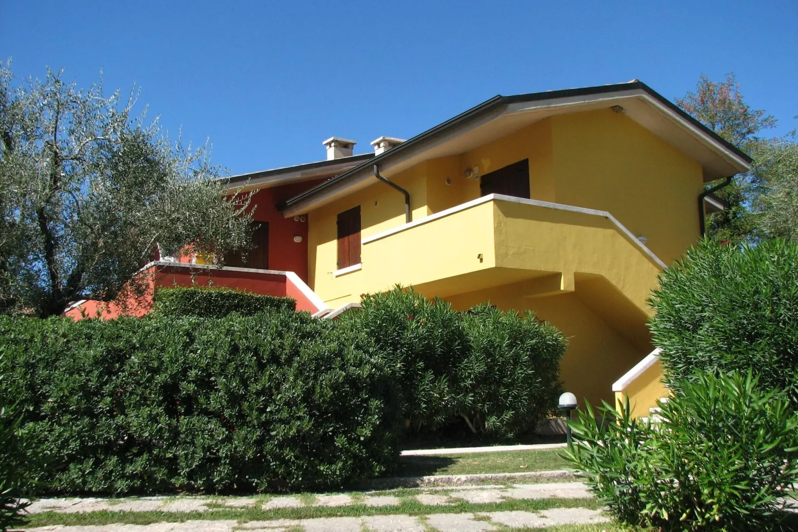 Apartments Poiano, Garda-bilo-Buitenkant zomer