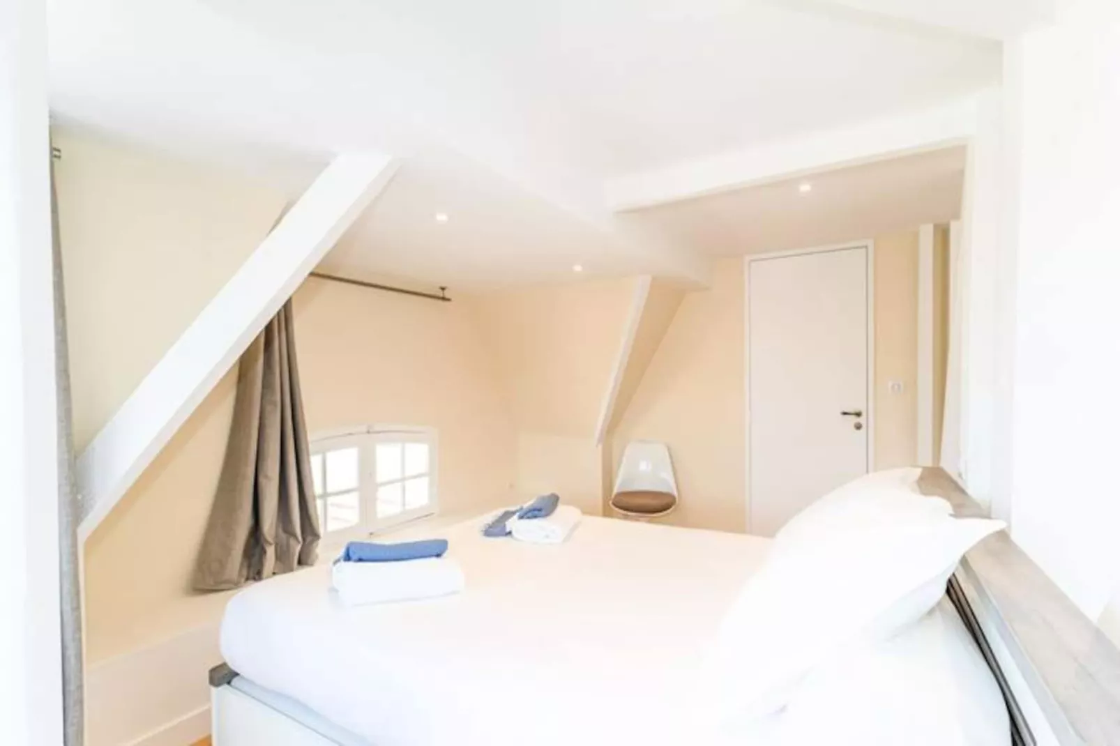 Somptueuse Demeure Arcachonnaise De Caract&egrave;re Avec Acc&egrave;s Direct &agrave; La Plage-Image-tags.