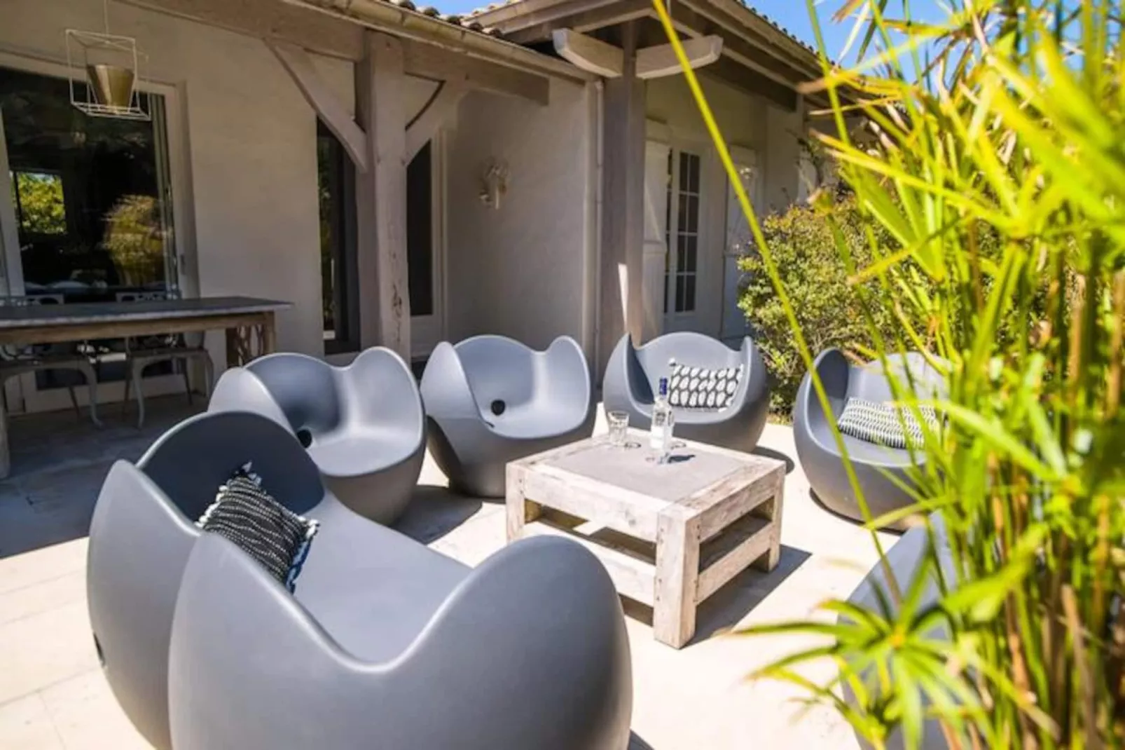 Superbe Villa Calme Avec Piscine Chauff&eacute;e Et Jacuzzi &agrave; 300 M De La Plage-Image-tags.