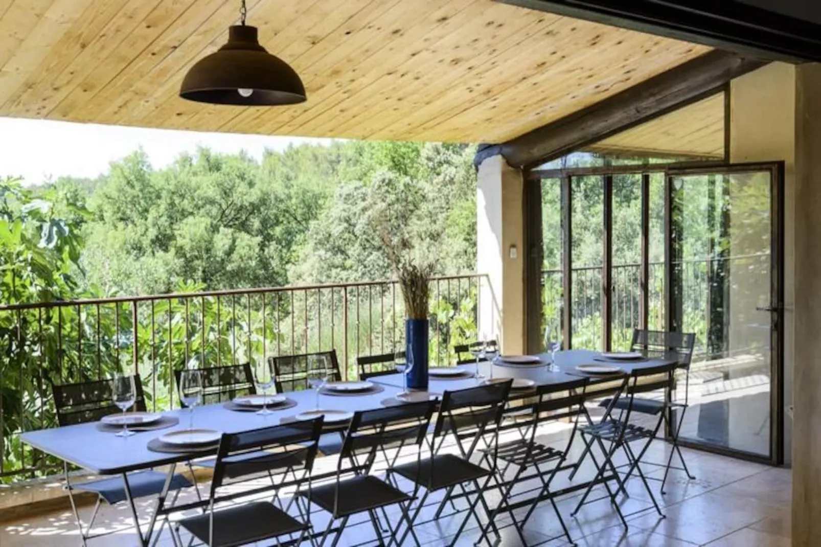 Les Gardis, Votre Refuge Id&eacute;al En Provence.-Image-tags.