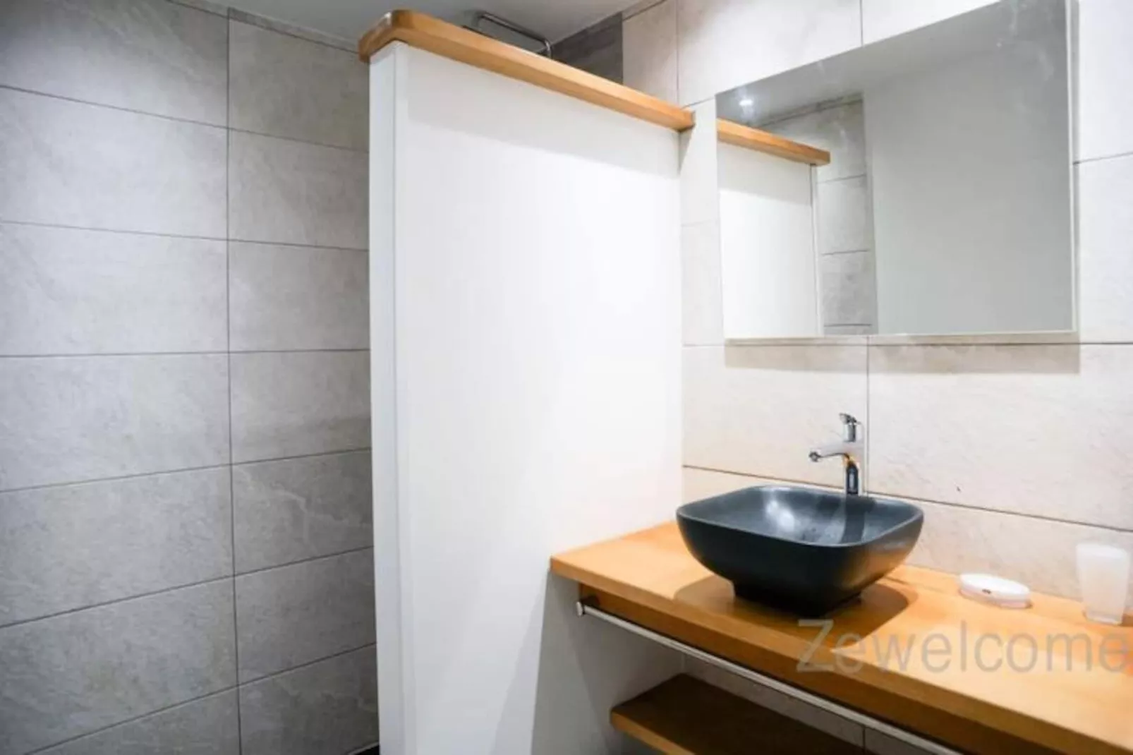 Villa Sea Side-Image-tags.