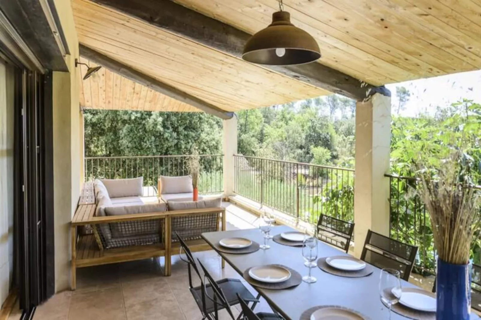 Les Gardis, Votre Refuge Id&eacute;al En Provence.-Image-tags.