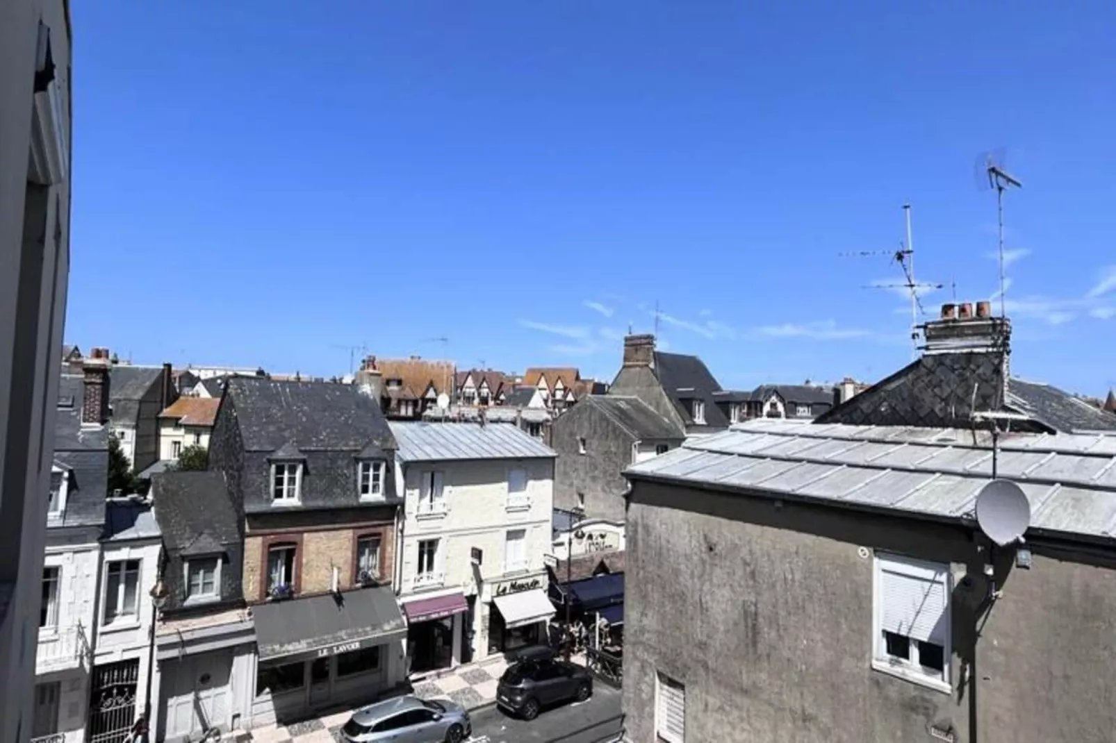 Le restaurant - maeva home-Buitenkant zomer