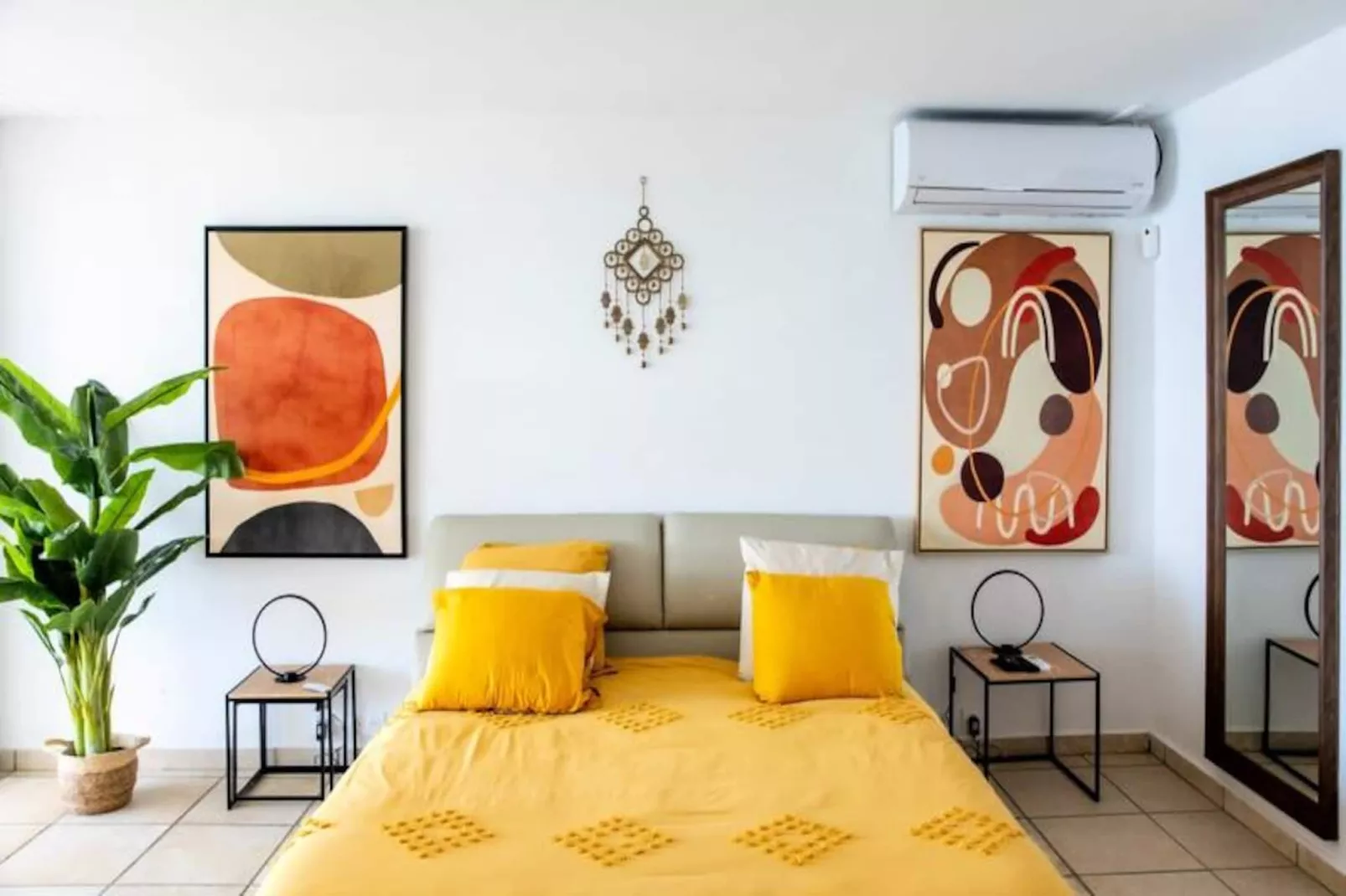 Villa Summer Forever-Image-tags.