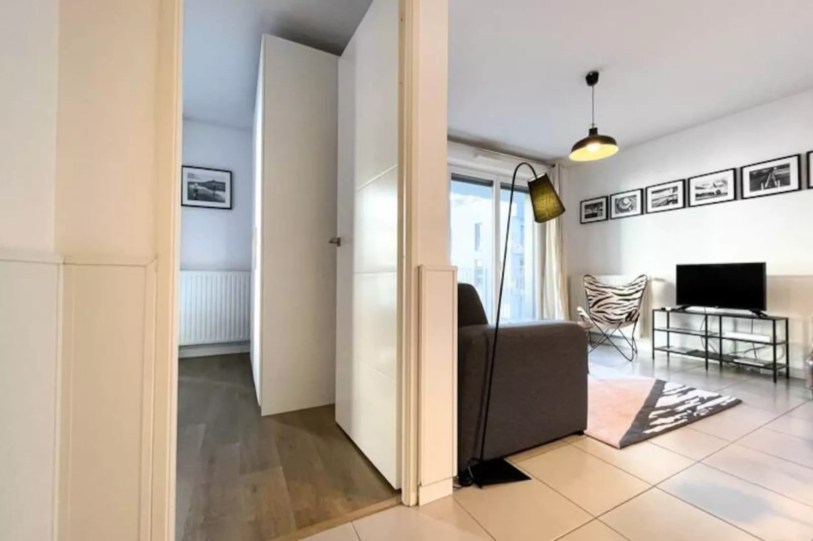 Appartement Rayonnant Et Moderne Tr&egrave;s Bien Situ&eacute;, Proche De La Cit&eacute; Du Vin-Image-tags.