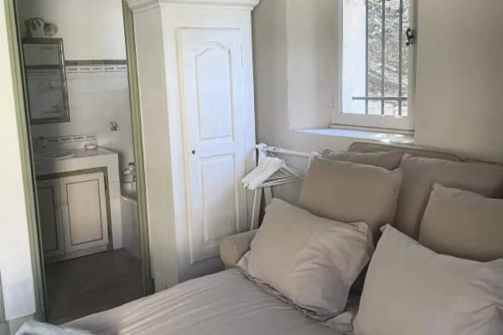 Propri&eacute;t&eacute; D'exception Au Coeur Du Luberon-Image-tags.