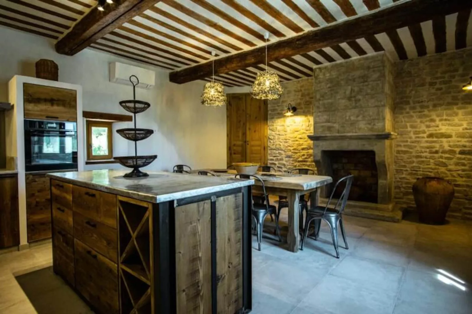 Mas Sylvie - Isle-sur-la-sorgue-Image-tags.