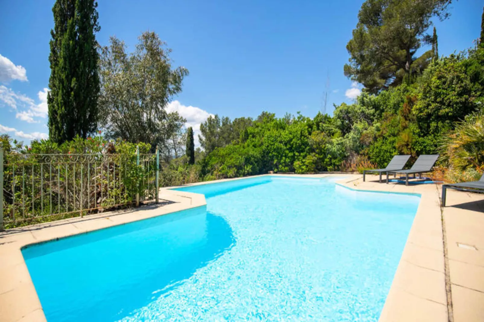 Villa 10 Pers Piscine Priv&eacute;e Pr&egrave;s De Saint-tropez-Image-tags.
