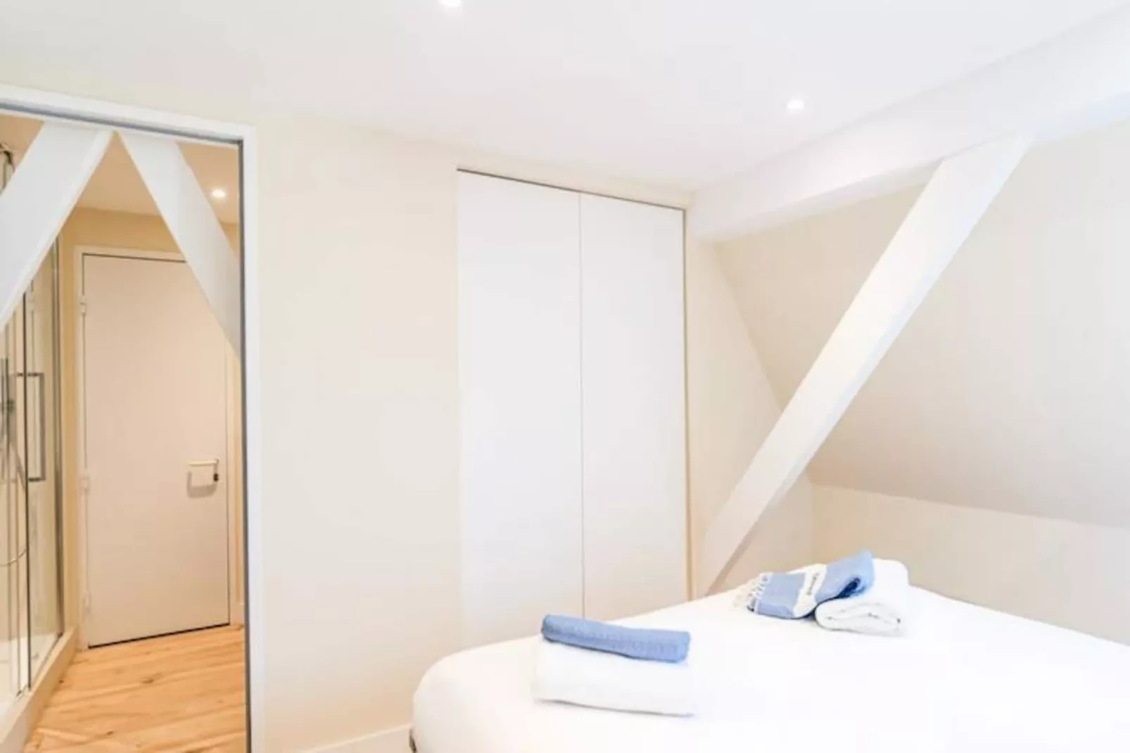 Somptueuse Demeure Arcachonnaise De Caract&egrave;re Avec Acc&egrave;s Direct &agrave; La Plage-Image-tags.