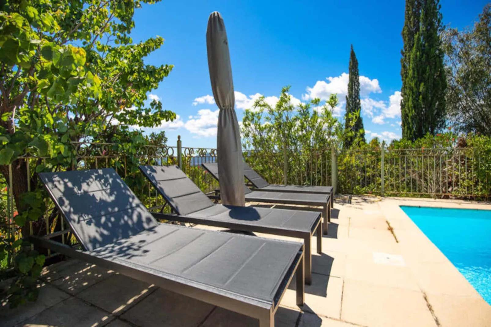 Villa 10 Pers Piscine Priv&eacute;e Pr&egrave;s De Saint-tropez-Image-tags.