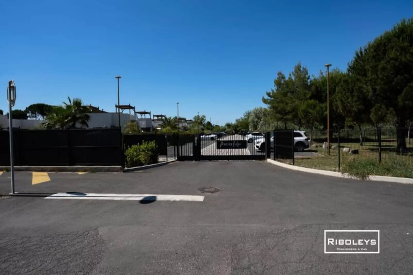 T2 Climatis&eacute; Avec Wifi Et Piscine-Image-tags.