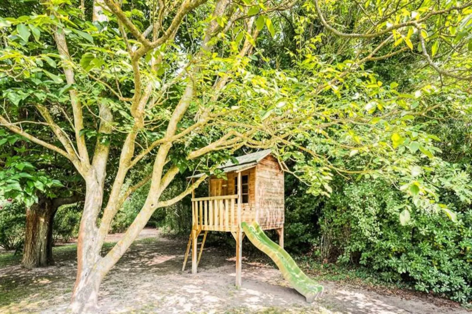 Maison De Famille En Provence-Image-tags.