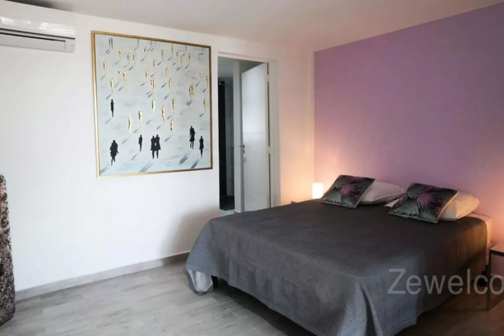 Villa Sea Side-Image-tags.