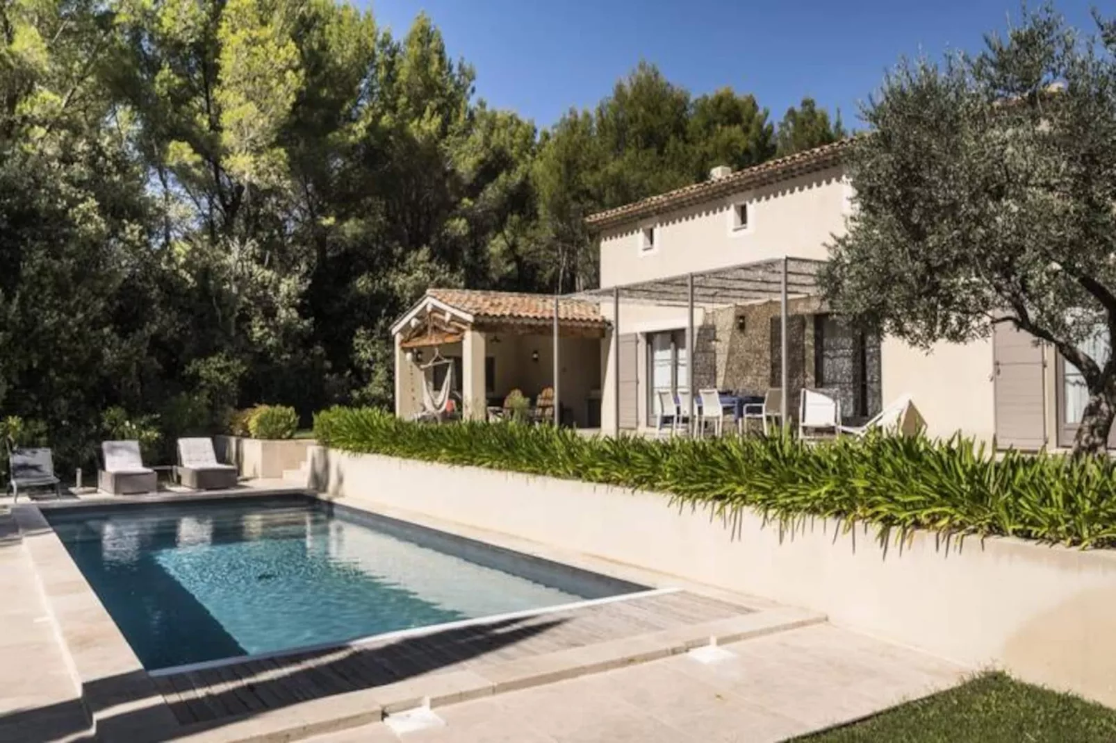 Bastide Blanche : Votre &eacute;vasion En Provence-Image-tags.