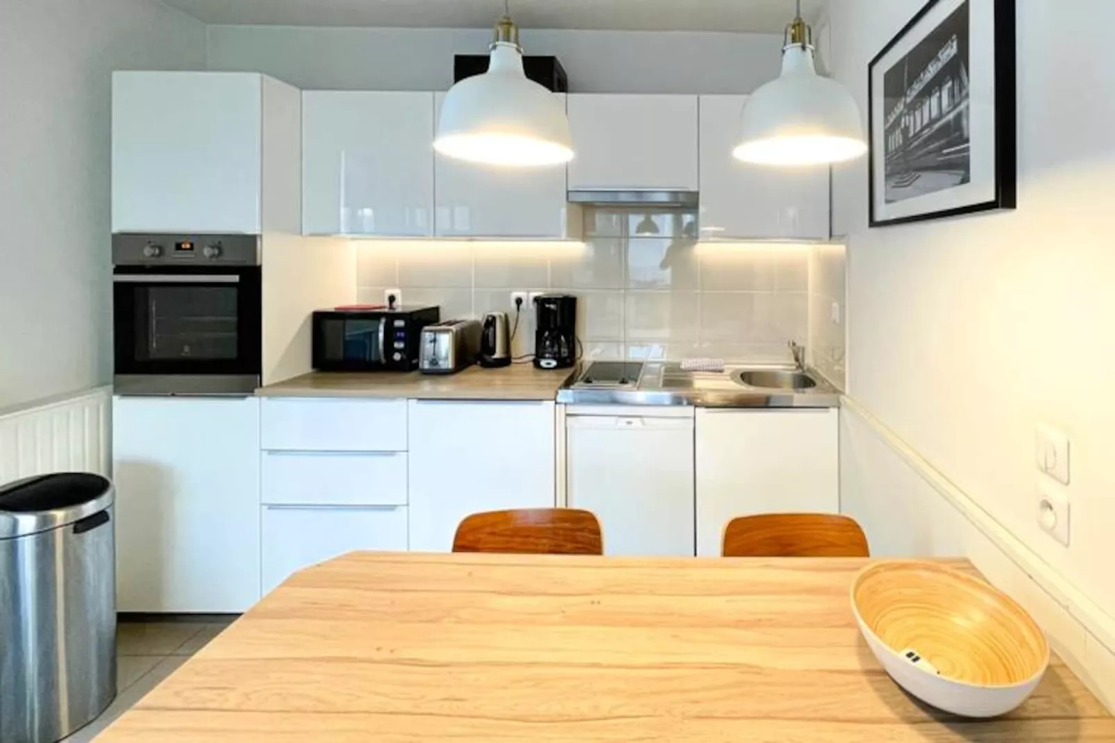 Appartement Rayonnant Et Moderne Tr&egrave;s Bien Situ&eacute;, Proche De La Cit&eacute; Du Vin-Image-tags.