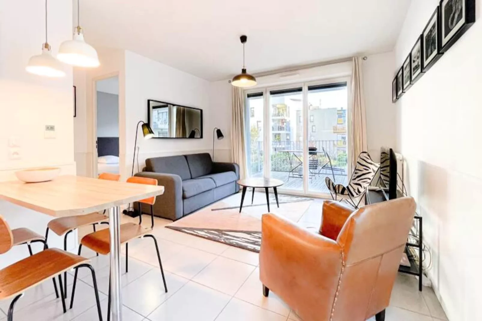 Appartement Rayonnant Et Moderne Tr&egrave;s Bien Situ&eacute;, Proche De La Cit&eacute; Du Vin-Image-tags.