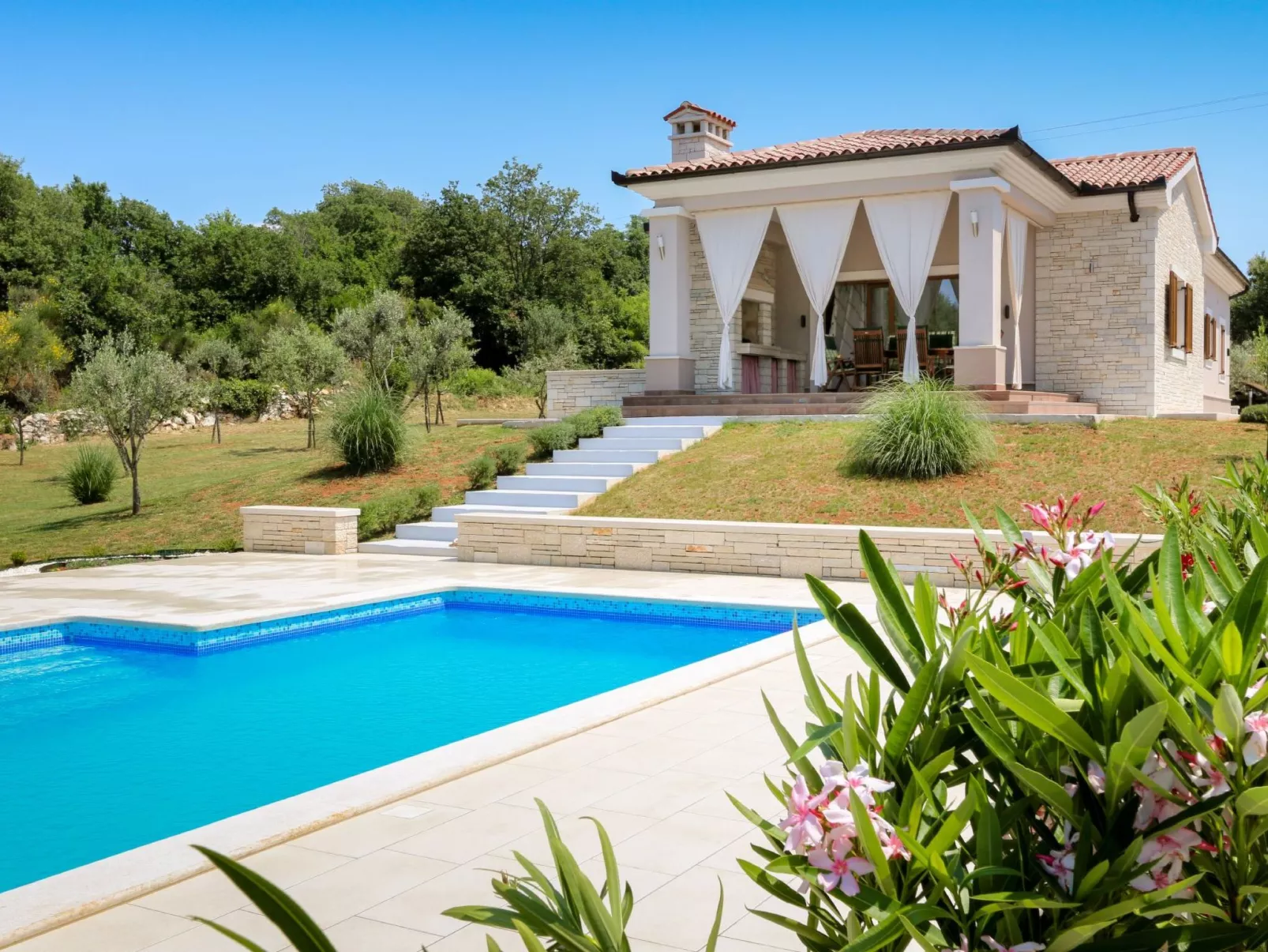 Villa "Tara" mit privatem Pool