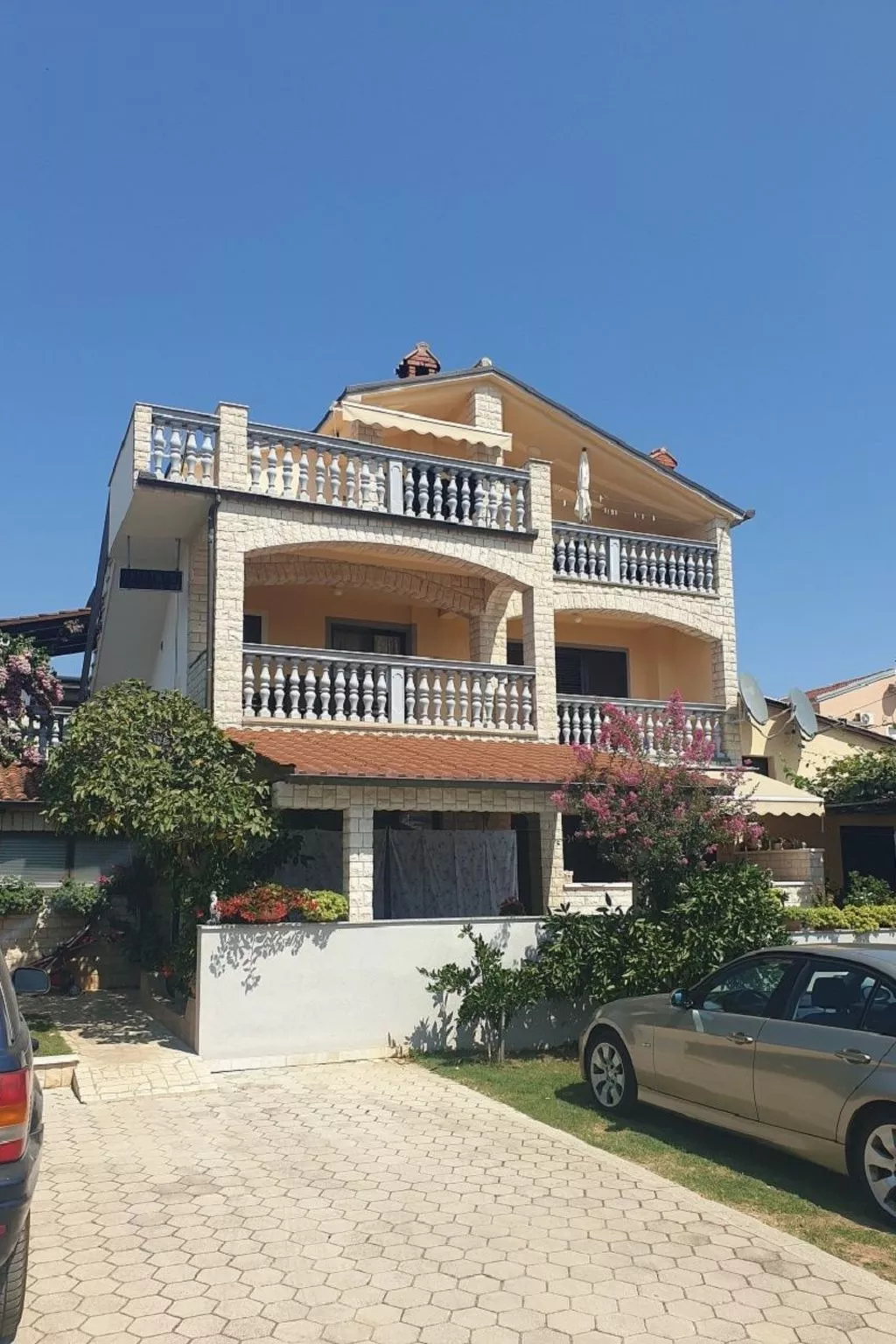 Wohnung "First" mit Terrasse