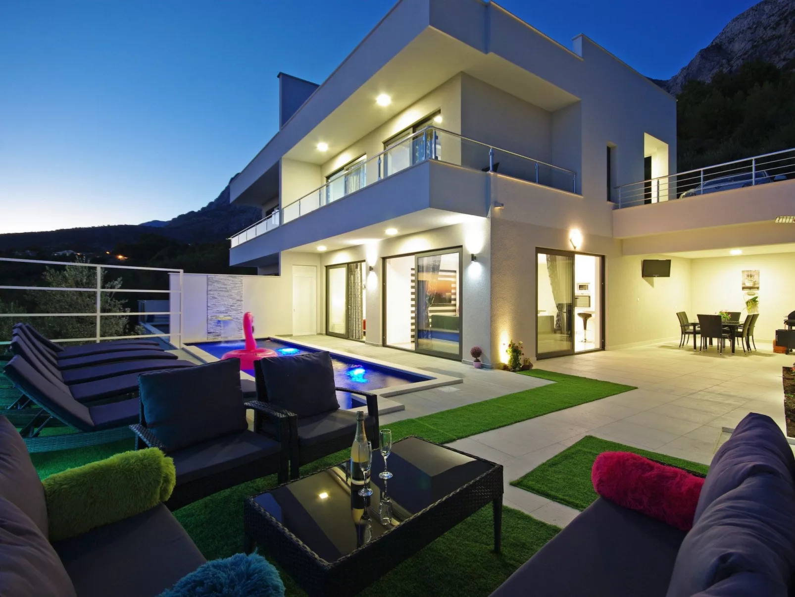 In Makarska mit Privatem Pool