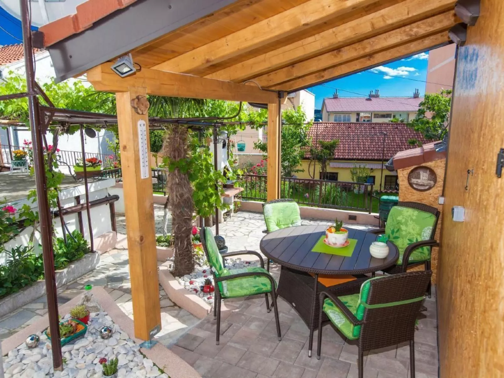 Mit eigenem Garten und Grill