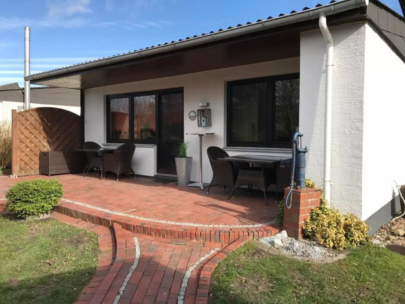 E13 Ferienhaus mit Garten, Terrasse und Deichblick