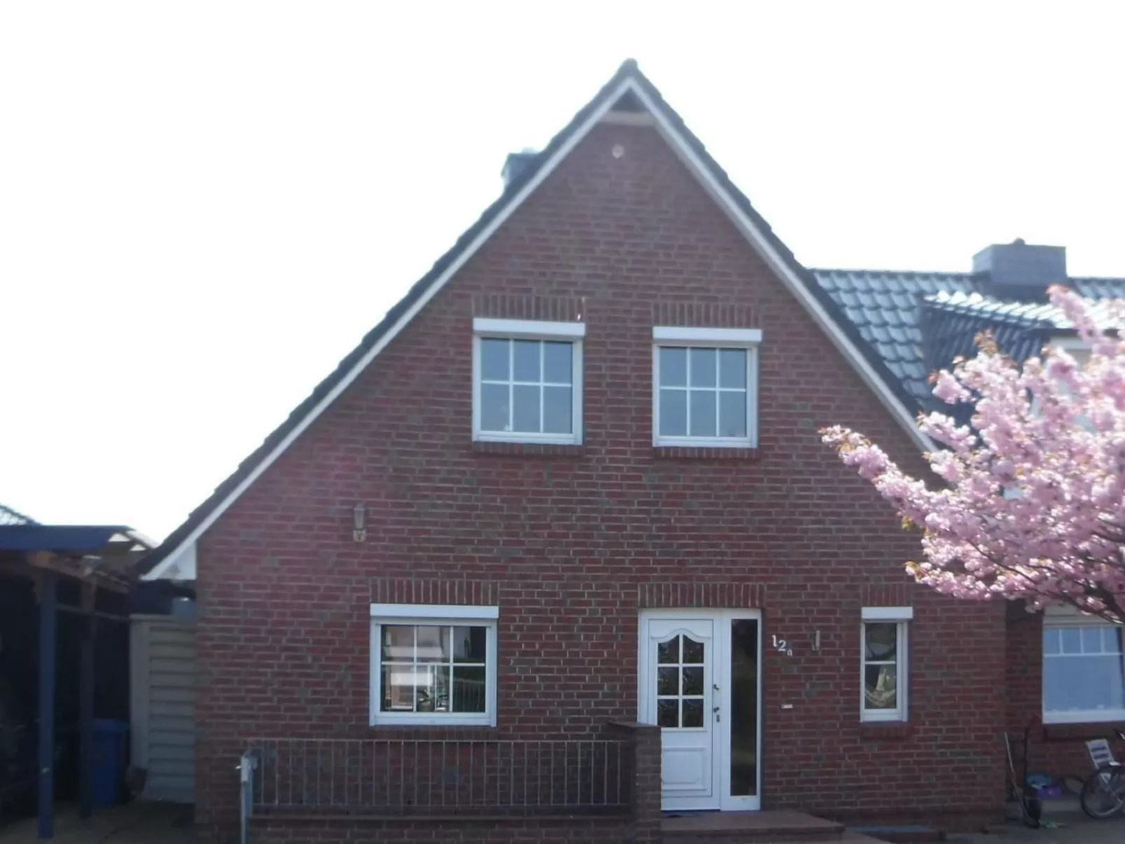 Mit Garten und Stellplatz