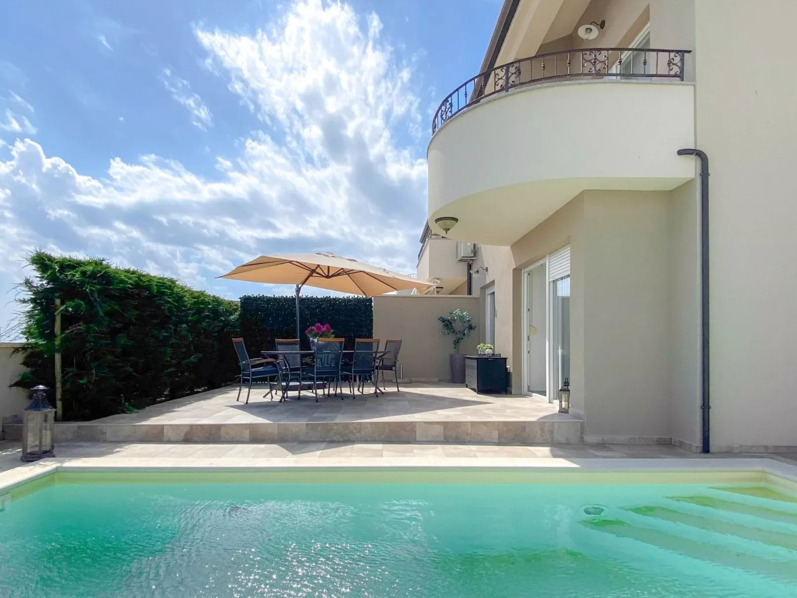 "Hanna" mit privatem Pool