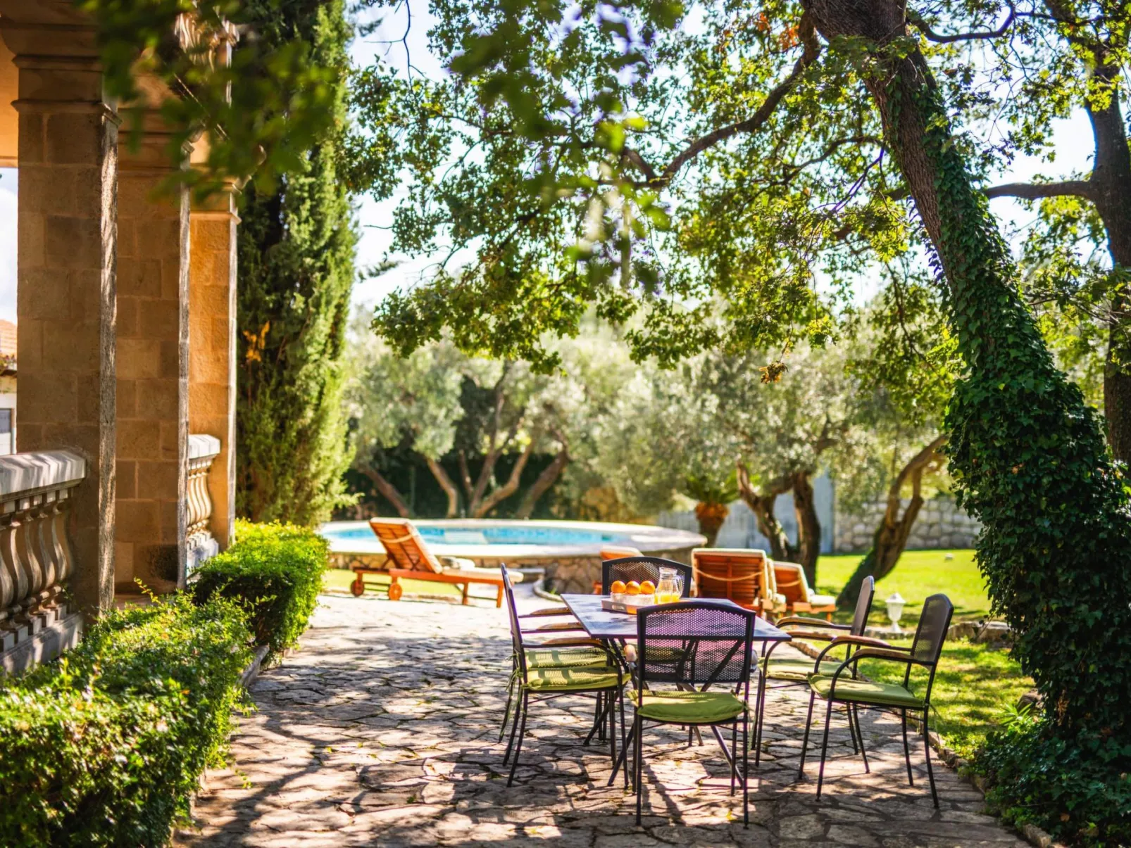 Traditionelles Steinhaus mit privatem beheiztem Pool