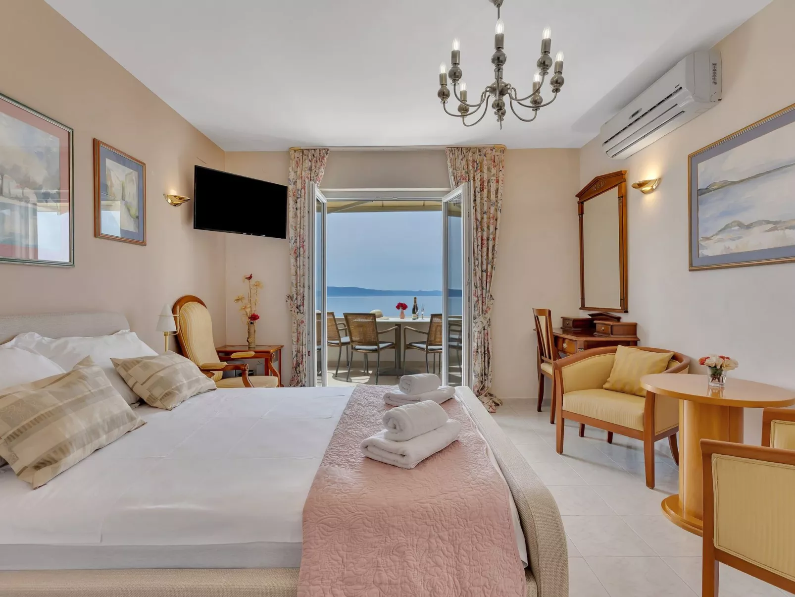 Wohnung in Drašnice mit Schönem Garten