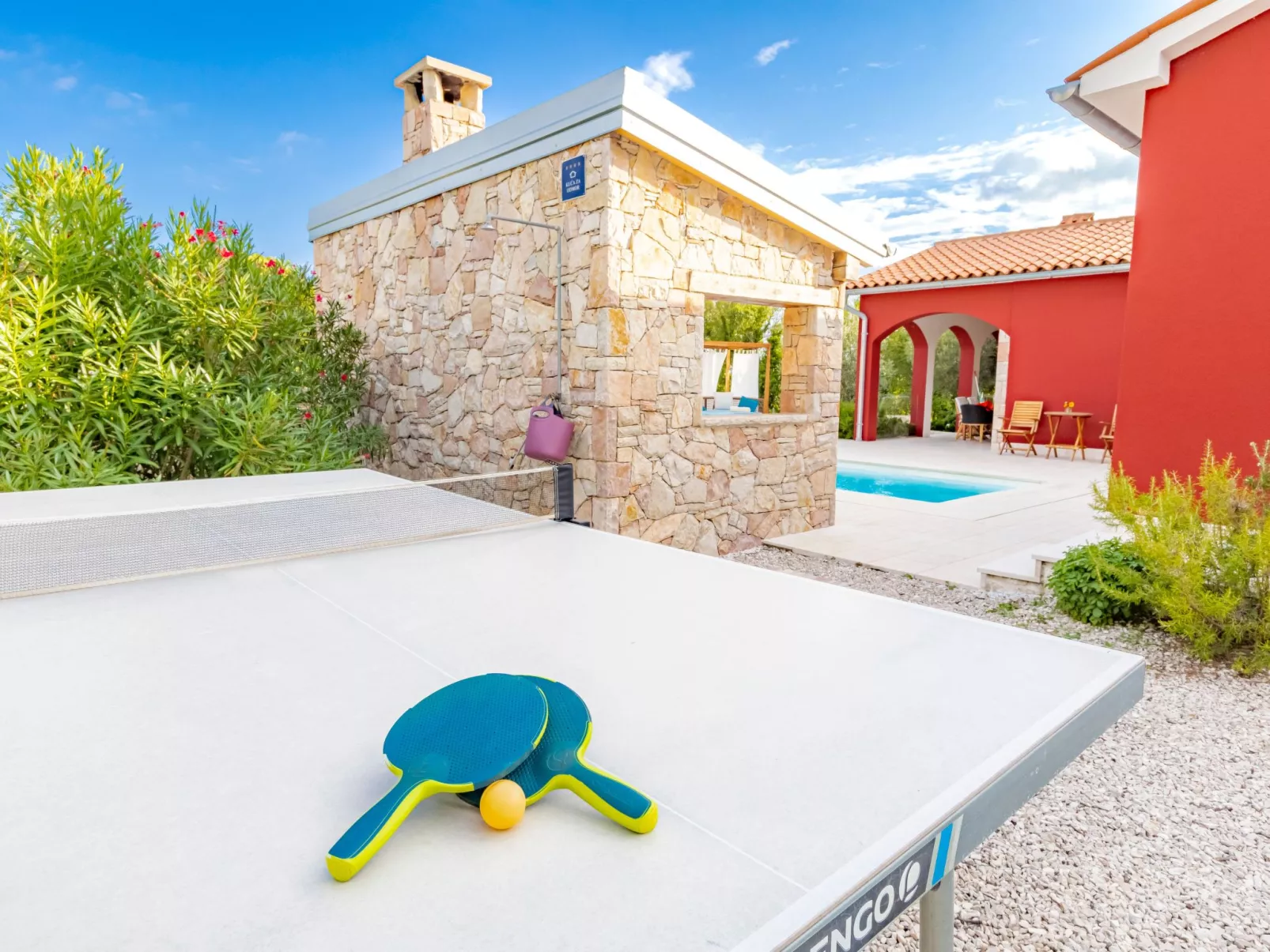 Detailgestaltete Villa mit Pool, Sauna und Hot Tub