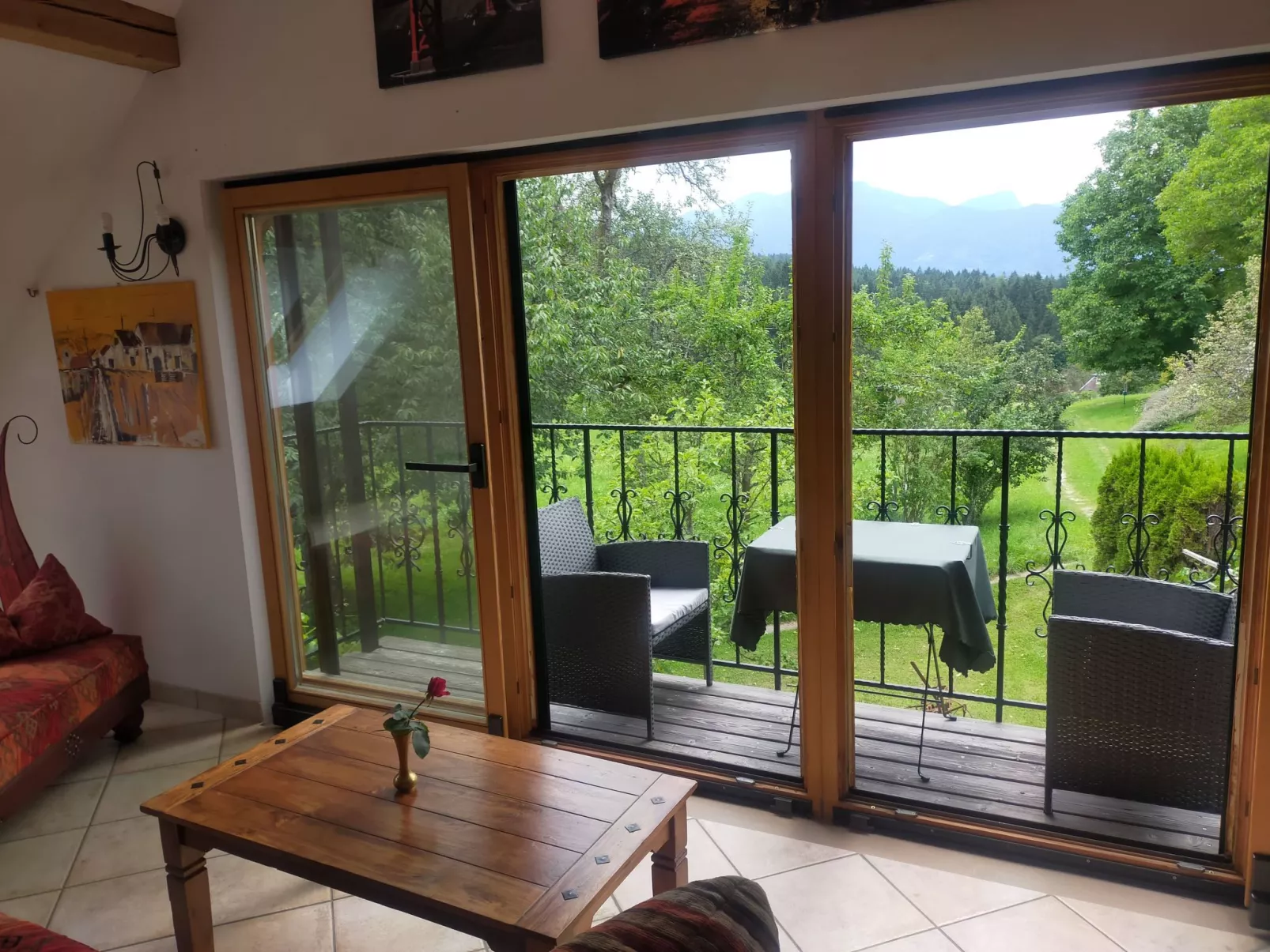 Idyllische Panorama-Südwohnung in Wörtherseenähe