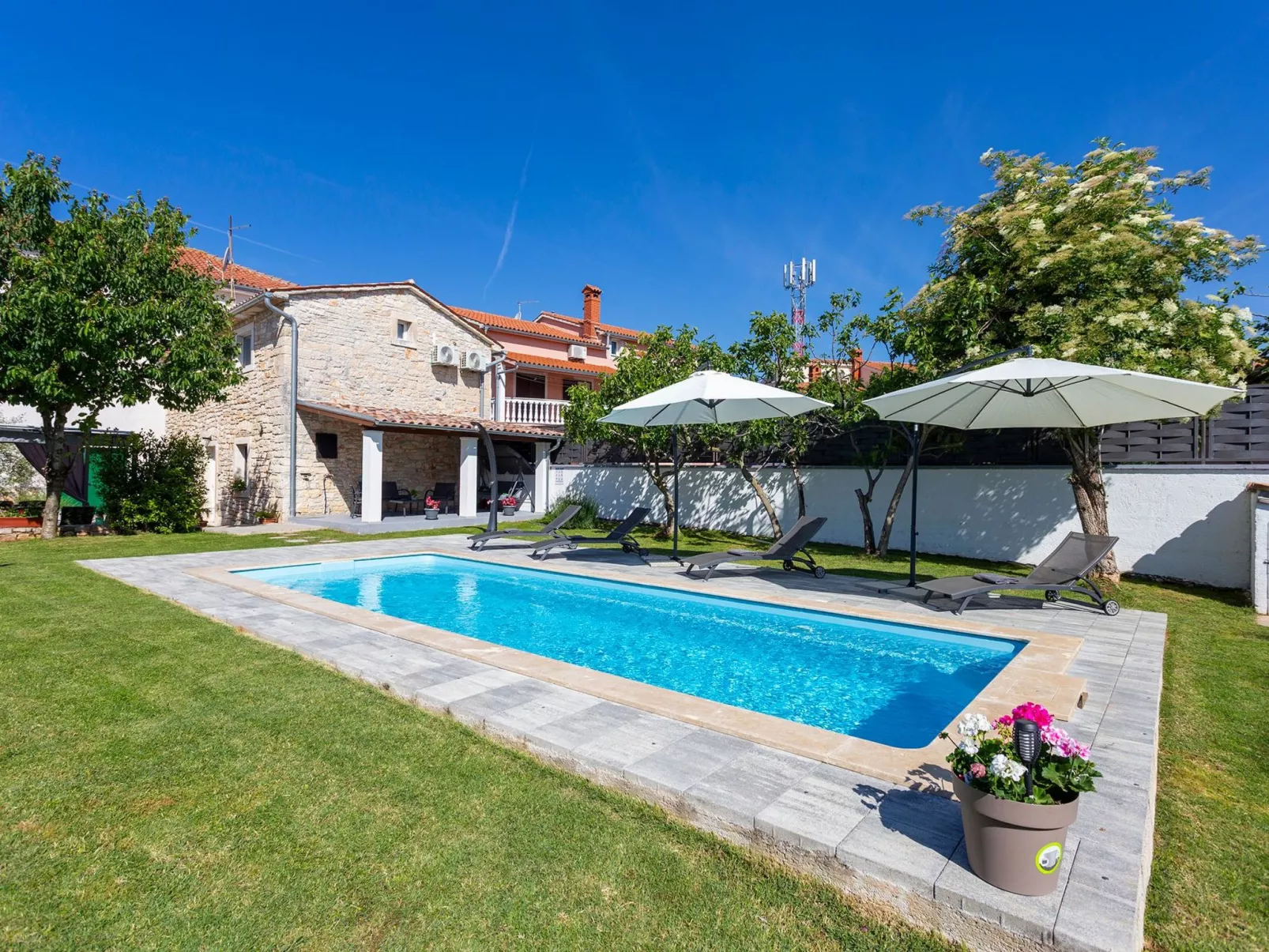 Haus Furlani mit schönem Garten und privatem Pool