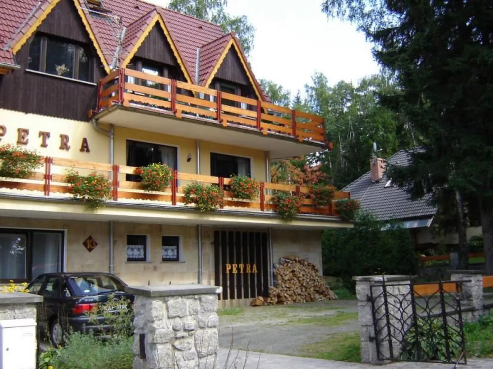 "Villa Petra" mit eigener Terrasse
