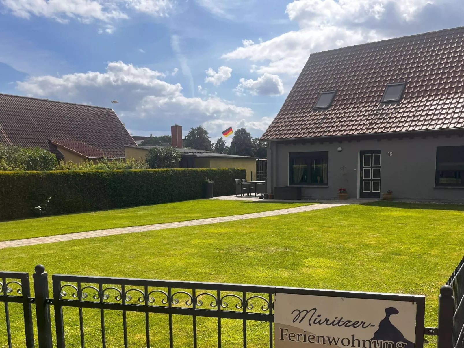 Haus Lotti an der Oktogonkirche