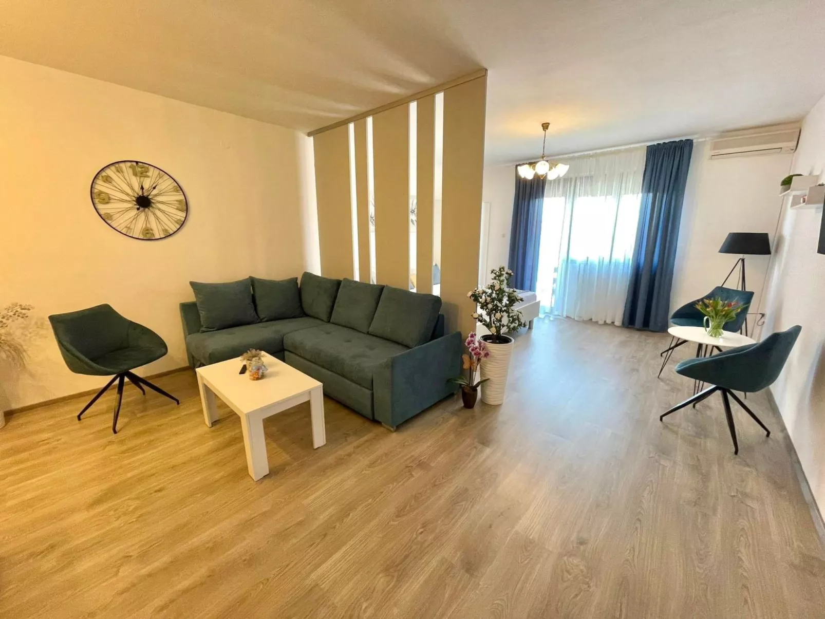 Wohnung in Jadranovo mit Schönem Balkon