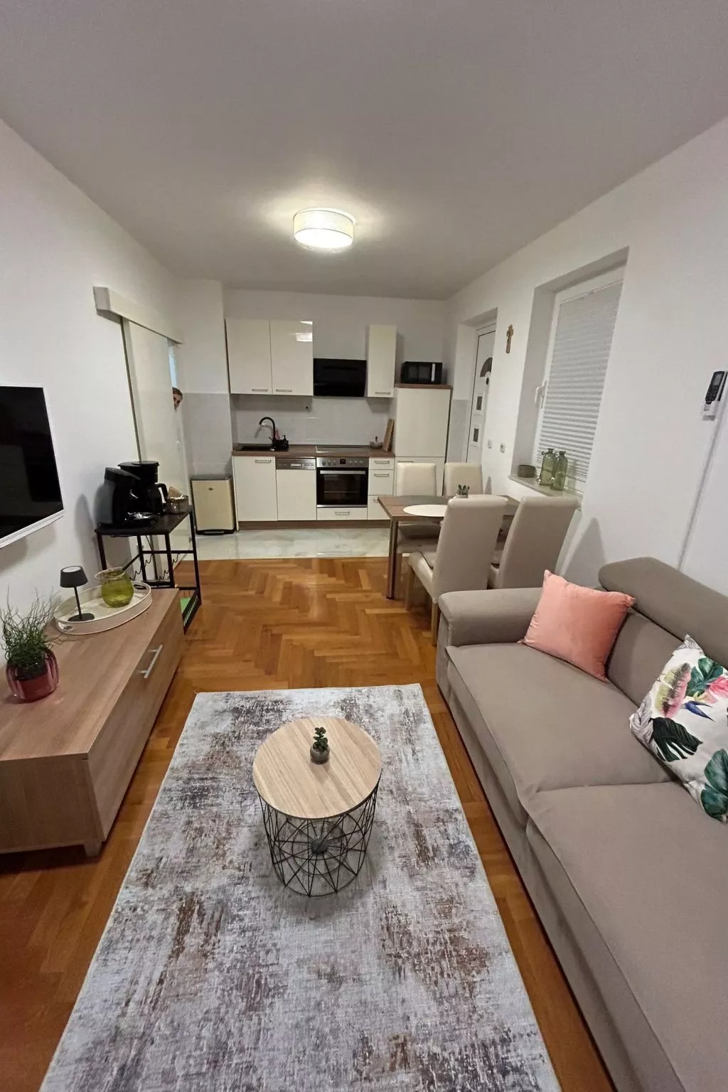 "Adele A1 erste Katze"