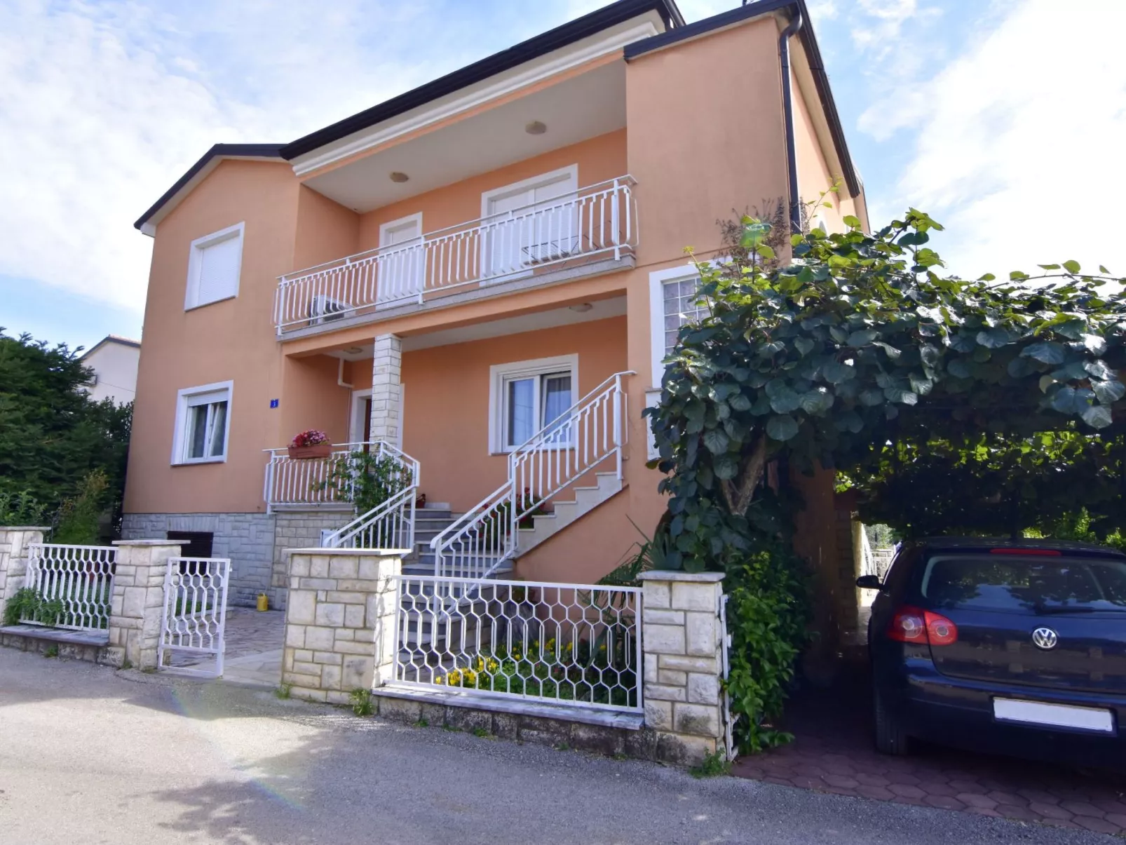 Zwei-Zimmer-Wohnung in der Nähe des Meeres Umag