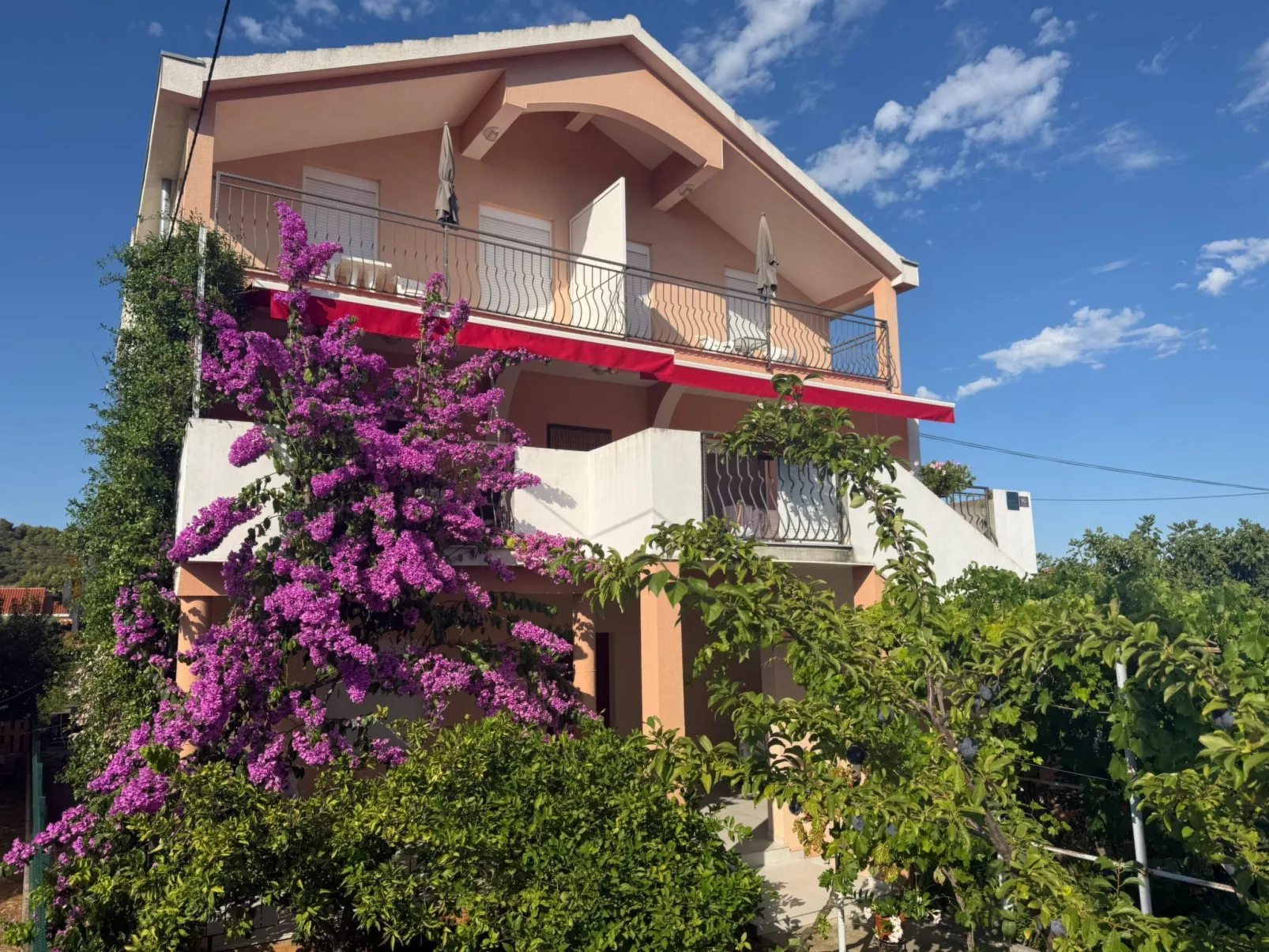 Appartement mit überdachter Terrasse
