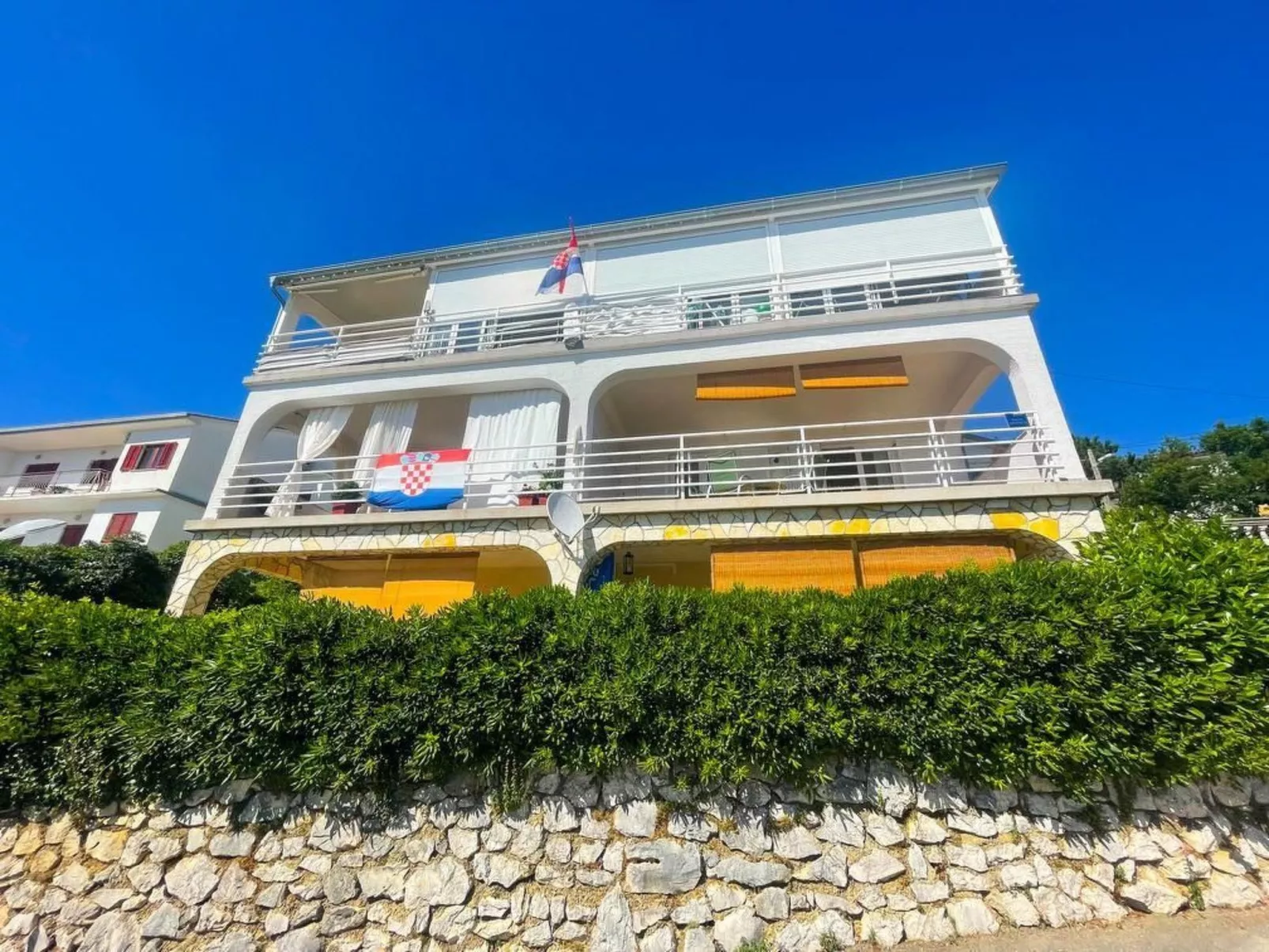 In Dramalj mit Terrasse und Garten und Meerblick