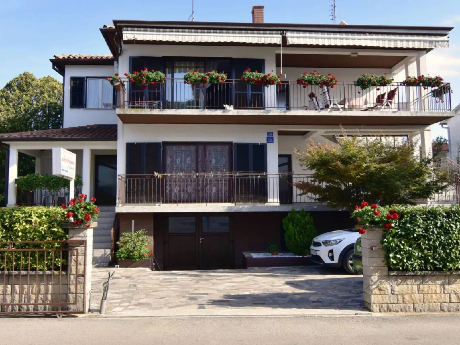 Große Wohnung in Umag mit Terrasse und Grill