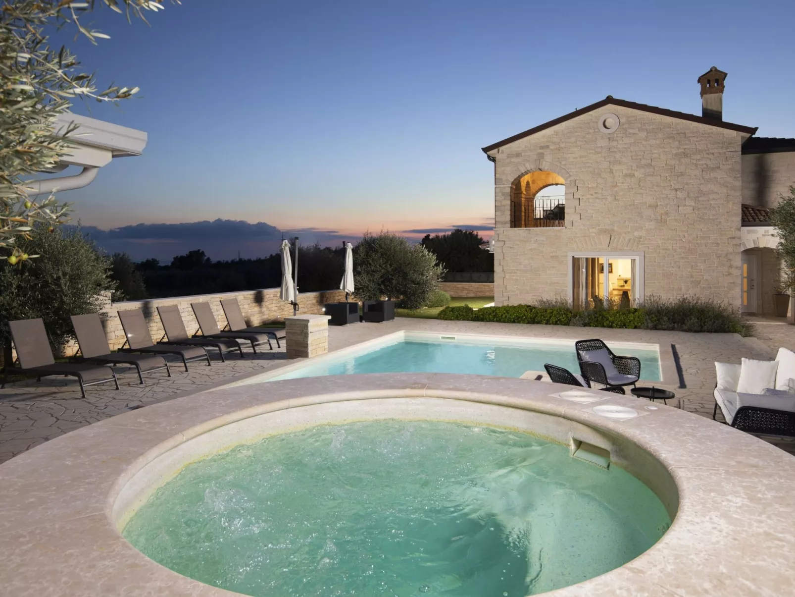 Villa Piccolo Paradiso mit beheiztem Pool
