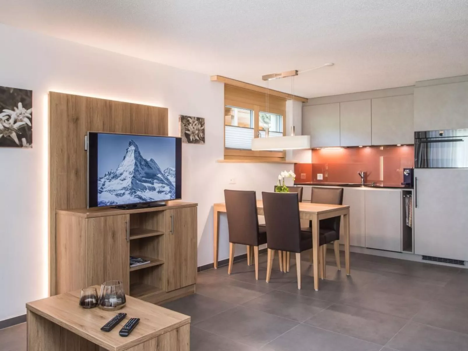 Top Ferienwohnung Dom (SkiIn/SkiOut)