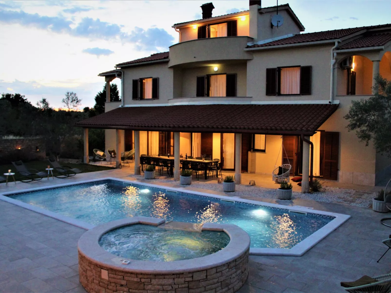 Gemütliches Ferienhaus mit Terrasse und Meerblick