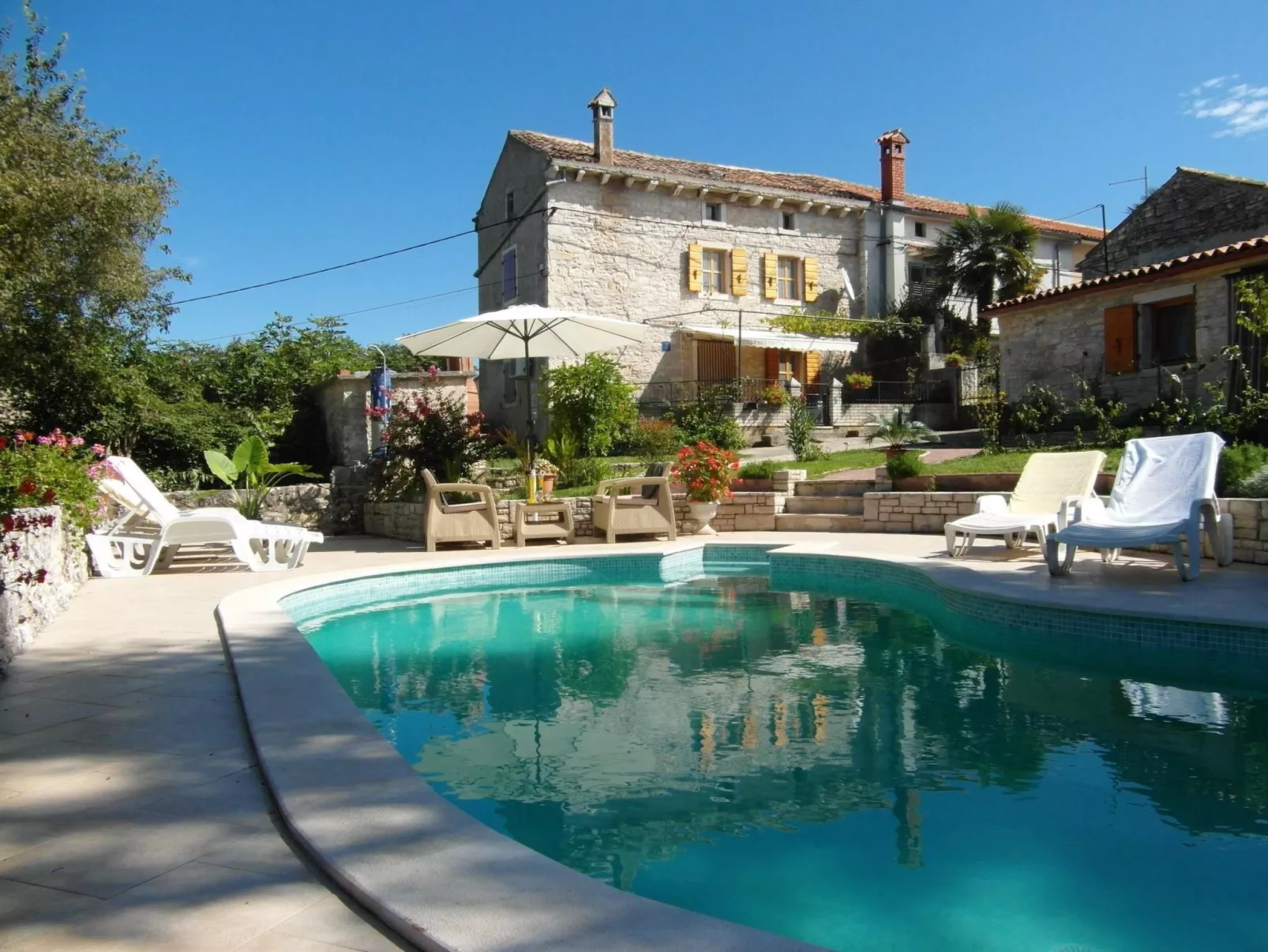 Villa 'Vickovi' mit Gemeinschaftspool