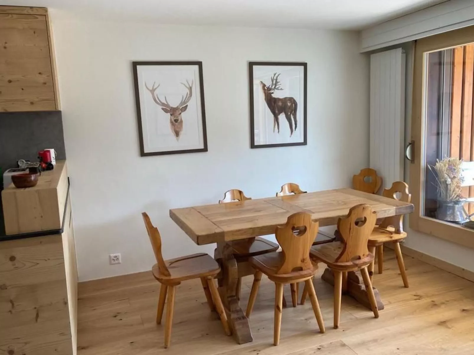 Mit Blick auf die Berge