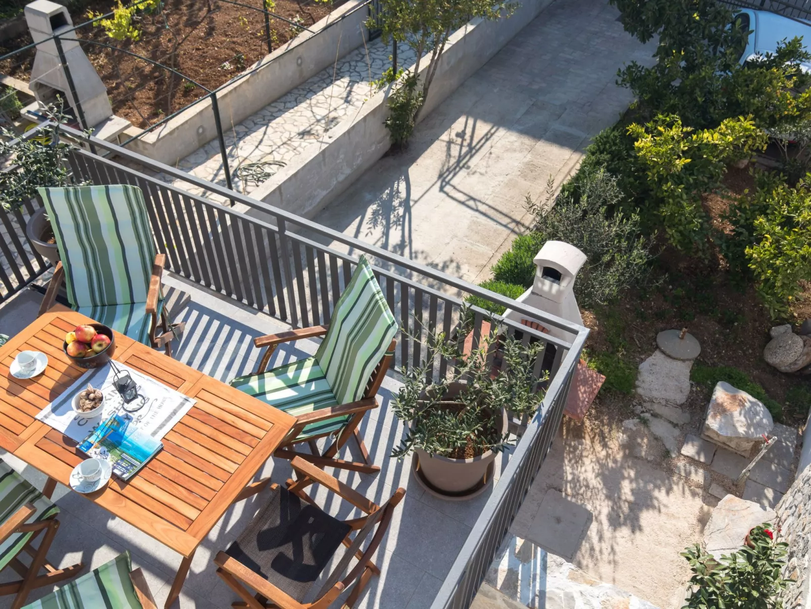 Mit Garten, Grill und Terrasse