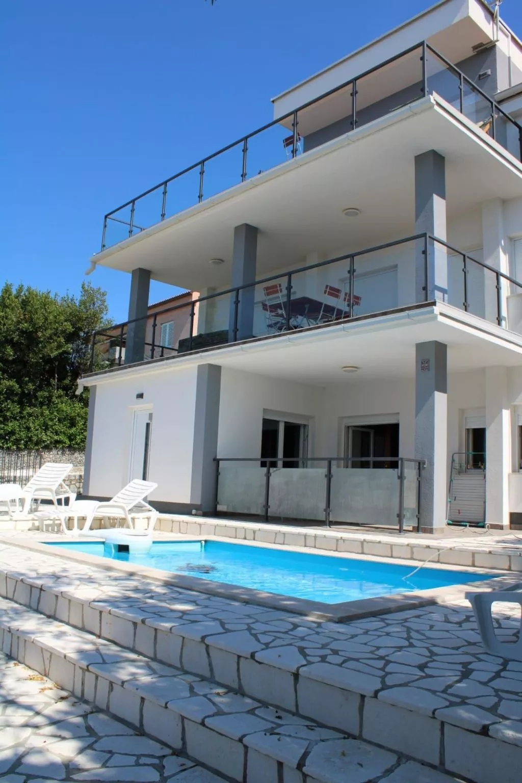 Appartement mit Terrasse, Meerblick, Jacuzzi, Außenpool